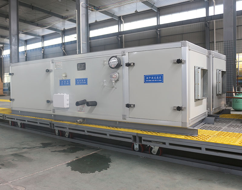 風(fēng)冷恒溫恒濕空調(diào)機組安裝.jpg 風(fēng)冷恒溫恒濕空調(diào)機組安裝.jpg