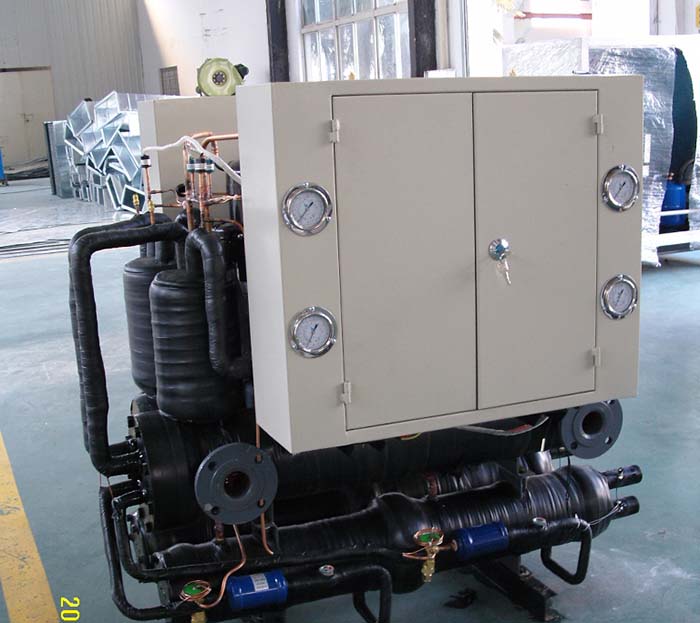 水冷螺桿式冷水機(jī)組.jpg 水冷螺桿式冷水機(jī)組.jpg